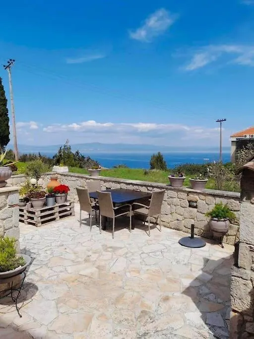 Apartment Rodon - Appartment With Seaview Backyard In Afytos